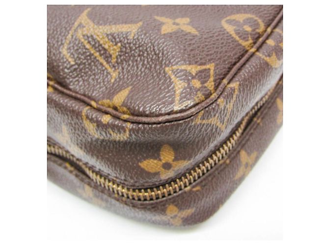 Louis Vuitton Monogram Toilet Pouch 28 - vista 8
