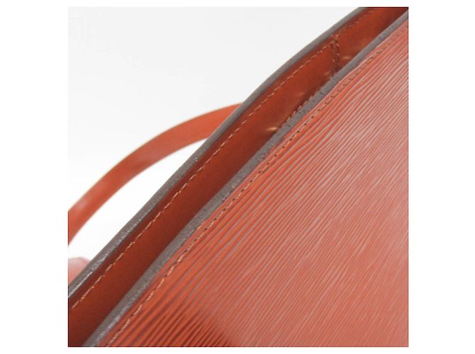 Sac à bandoulière Louis Vuitton Epi Lussac M52283 - vue 10