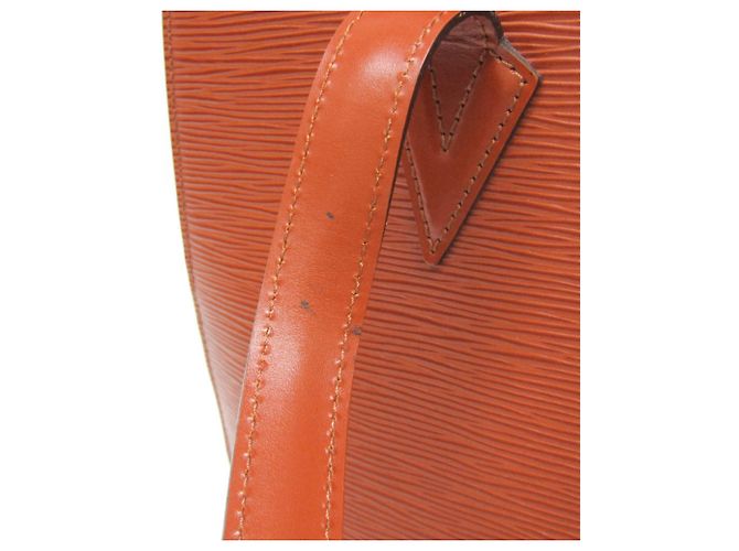 Sac à bandoulière Louis Vuitton Epi Lussac M52283 - vue 12