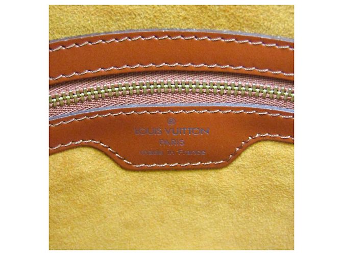 Sac à bandoulière Louis Vuitton Epi Lussac M52283 - vue 18