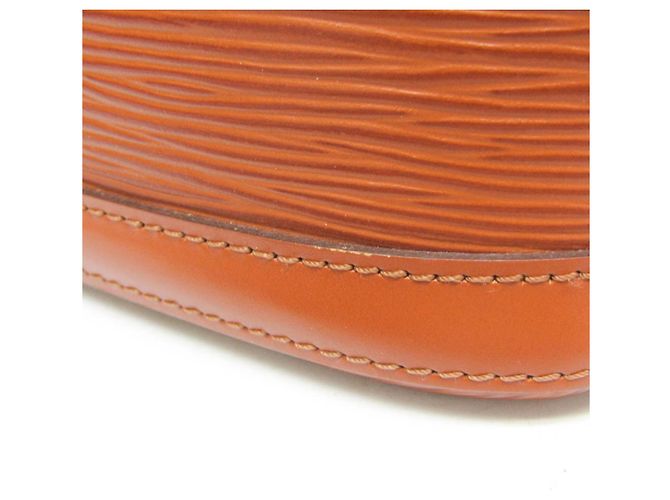 Sac à bandoulière Louis Vuitton Epi Lussac M52283 - vue 9