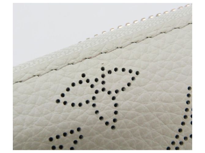 Louis Vuitton Mahina Zippy Wallet M28066 - vista 12