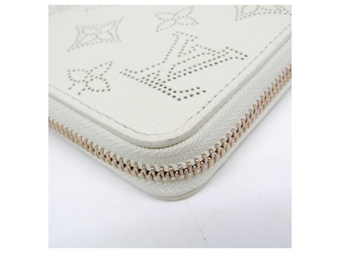 Louis Vuitton Mahina Zippy Wallet M28066 - vista 6