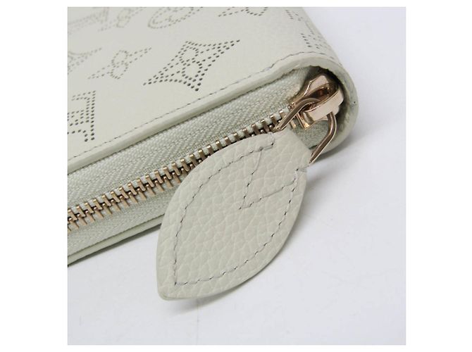 Louis Vuitton Mahina Zippy Wallet M28066 - vista 8