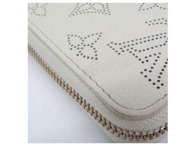 Louis Vuitton Mahina Zippy Wallet M28066 - vista 9
