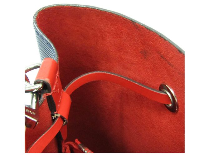 Néonoé Louis Vuitton Epi Neo Noe Handbag - view 10