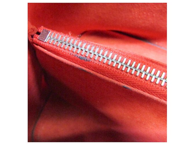 Néonoé Louis Vuitton Epi Neo Noe Handbag - view 16