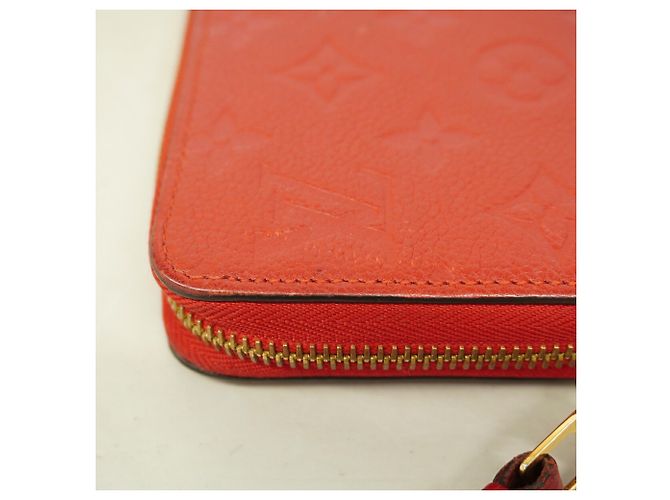 Portafoglio Zippy Louis Vuitton Monogram Empreinte in Scarlet - vista 7