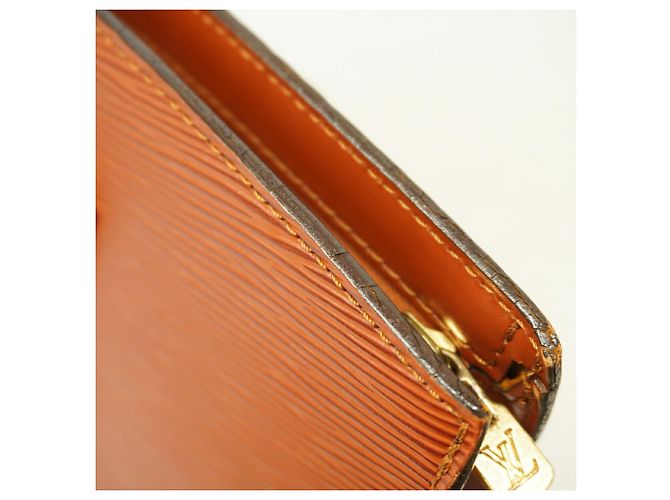 Bolso Louis Vuitton Epi Saint Jacques - vista 8