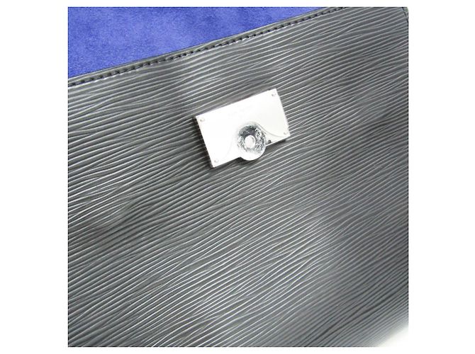 Louis Vuitton Epi Cluny BB M41312 Handtasche - Ansicht 16