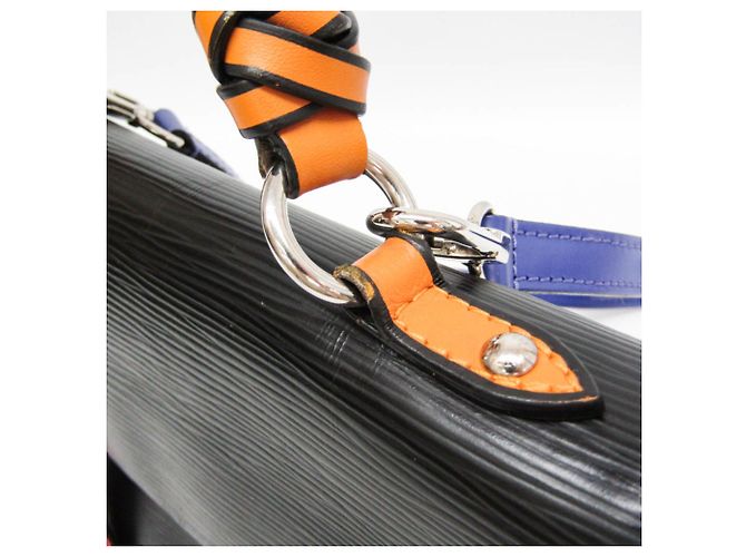 Louis Vuitton Epi Cluny BB M41312 Handtasche - Ansicht 9