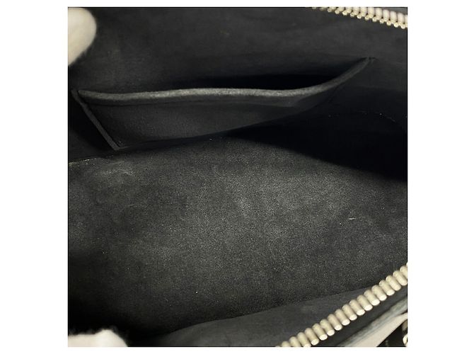 Sac à main Louis Vuitton Alma BB en cuir Epi Noir - vue 4