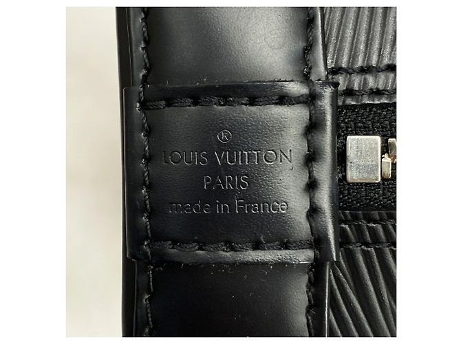 Sac à main Louis Vuitton Alma BB en cuir Epi Noir - vue 5