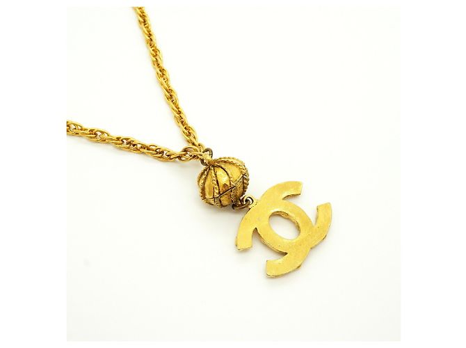Collier Chanel plaqué or avec strass - vue 2