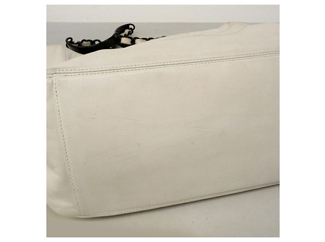 Saco Tote Chanel em couro branco - vista 11