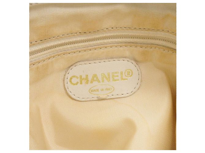 Saco Tote Chanel em couro branco - vista 5
