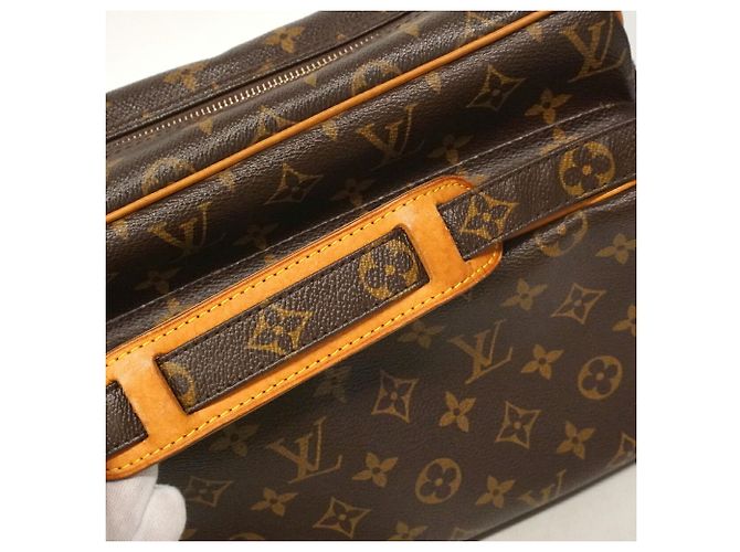 Louis Vuitton Monogram Nile Schultertasche - Ansicht 9