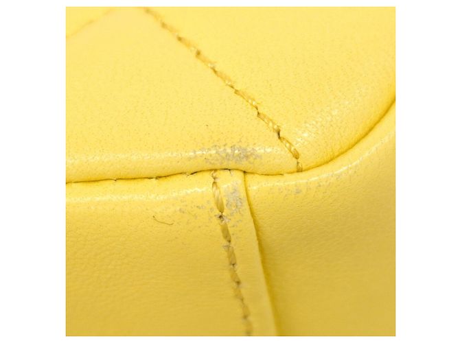 Borsa a tracolla Mini Matelassé con catena Chanel - vista 6