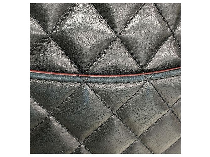 Chanel Matelassé Schultertasche mit Kette - Ansicht 7
