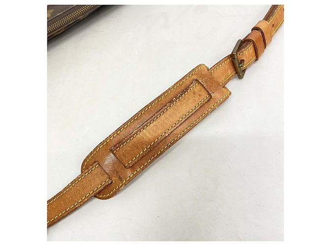Borsa a spalla Louis Vuitton Monogram Jeune Fille GM - vista 11