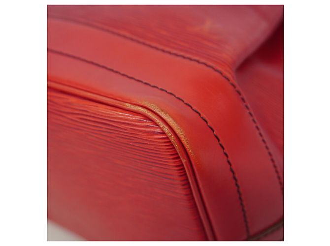 Sac à épaule Louis Vuitton Epi Noe M44007 - vue 6