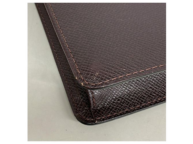 Bolso de mano Louis Vuitton Taiga Selenga - vista 9
