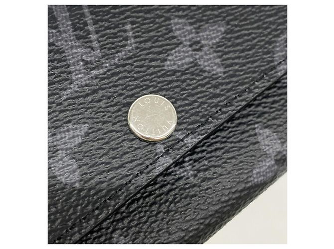 Louis Vuitton Keycase in Black - view 7