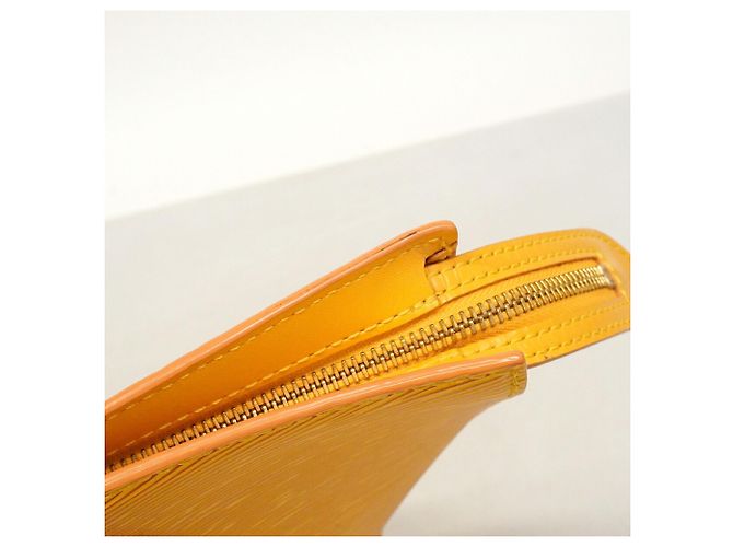Borsa Louis Vuitton Epi Saint Jacques - vista 8