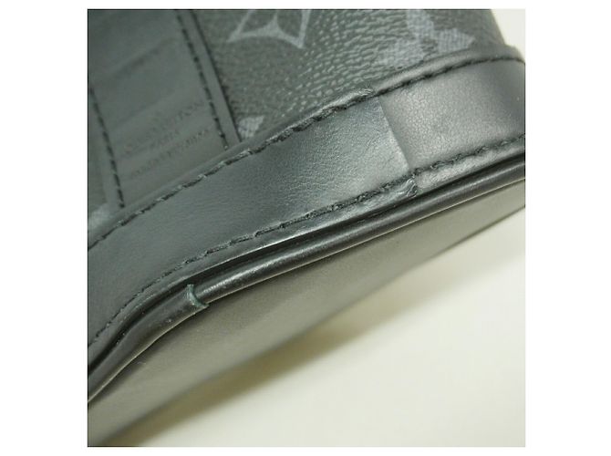 Bolso Sobre Louis Vuitton Monogram Eclipse - vista 6