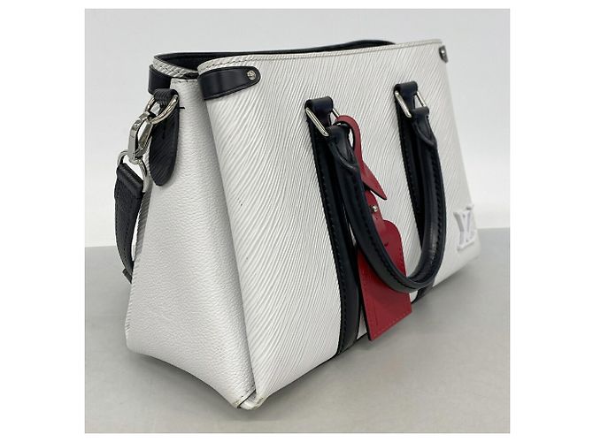 Louis Vuitton Epi Soufflot NV BB Handbag - view 2