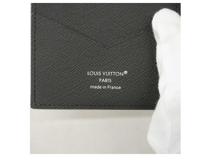 Capa de Passaporte Louis Vuitton Monogram Eclipse - vista 4