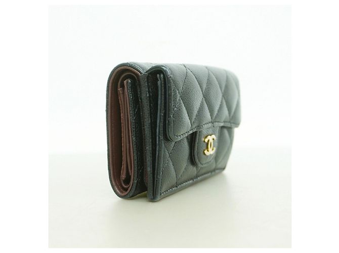 Portafoglio tri-fold Chanel Matelassé - vista 2
