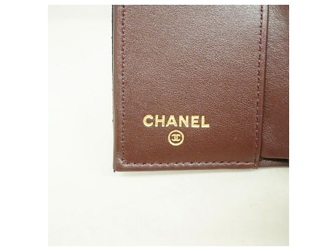 Portafoglio tri-fold Chanel Matelassé - vista 4
