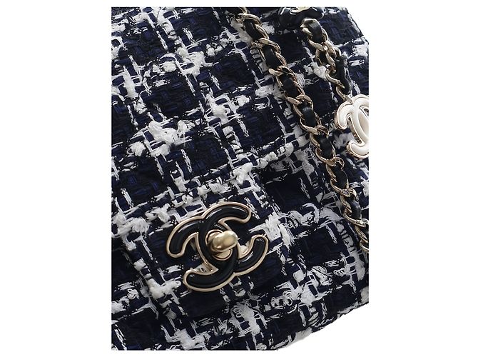 Chanel Black Mini Square Tweed Coco Heart Chain Flap - vista 7