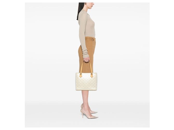 Louis Vuitton White Monogram Vernis Houston - view 6