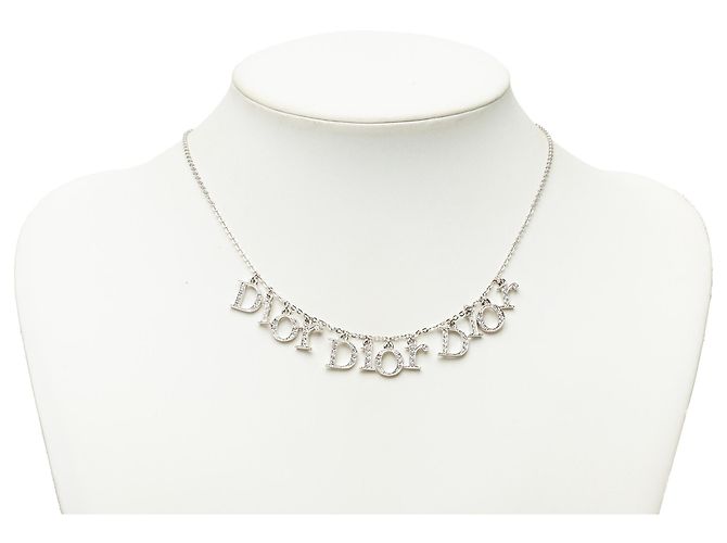 Collana Dior in ottone argentato con cristalli e tre ciondoli Spell Out - vista 5