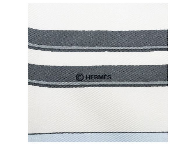 Pañuelo de seda Hermès White Brides de Gala 90 - vista 4