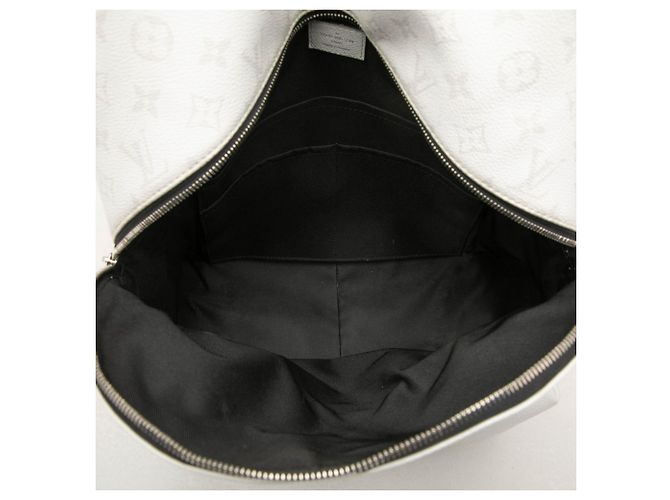Sac à dos Louis Vuitton White Monogram Taigarama Discovery - vue 4