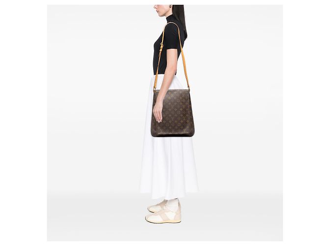 Louis Vuitton Brown Monogram Musette Salsa GM - vista 10