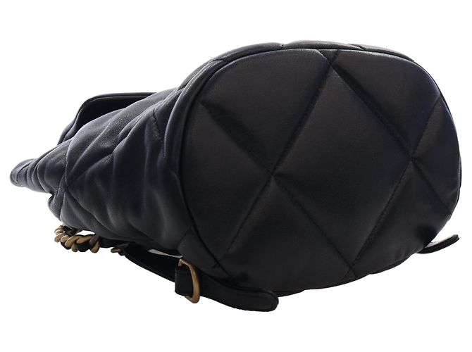 Mochila Chanel 19 em pele de cordeiro acolchoada preta - vista 13