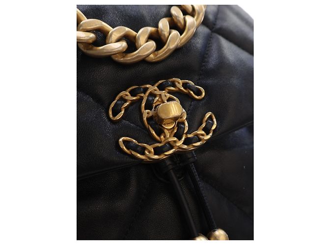 Mochila Chanel 19 em pele de cordeiro acolchoada preta - vista 5
