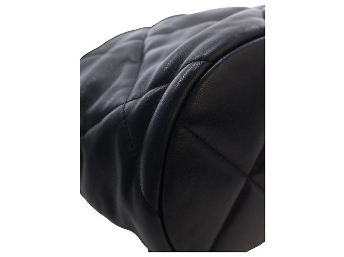 Mochila Chanel 19 em pele de cordeiro acolchoada preta - vista 7