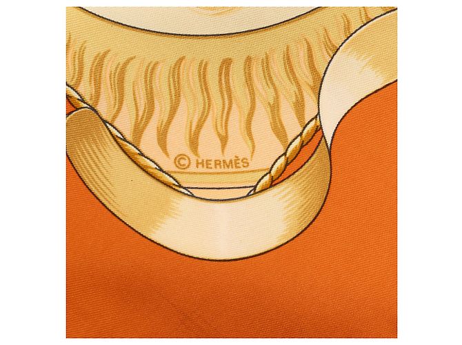 Foulard in seta Hermès Beige Au dela Des Cinq Mers 90 - vista 3