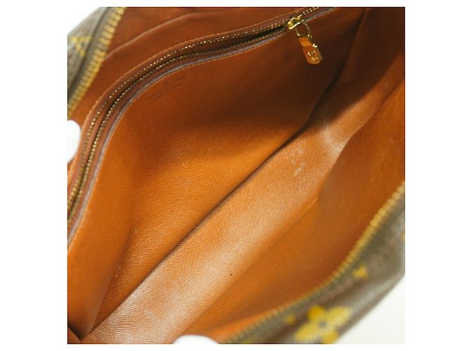 Borsa a tracolla Louis Vuitton Monogram Trocadero 27 - vista 4