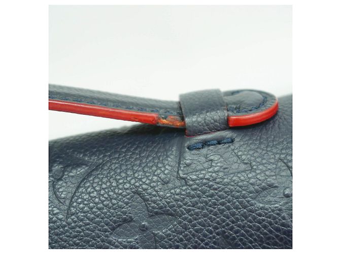 Sac à main Louis Vuitton Monogram Empreinte Pochette Metis MM - vue 8