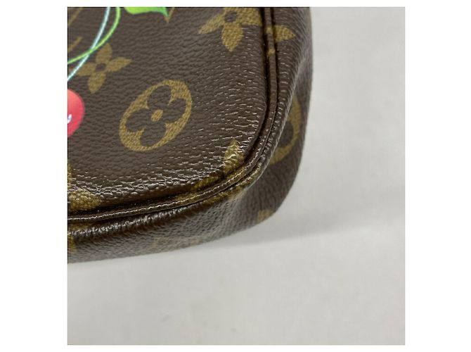 Louis Vuitton Monogram Cherry Pochette Accessoires - vue 6