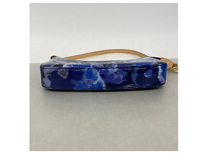 Louis Vuitton Vernis Ikat Flower Pochette Accessoires - vista 3