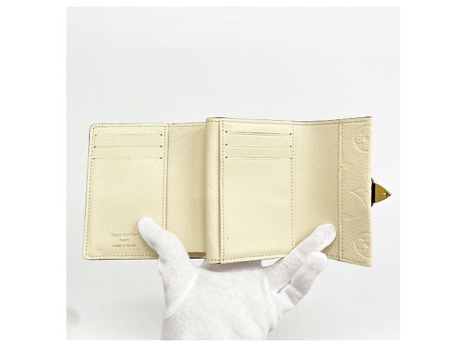 Portafoglio Louis Vuitton Monogram Empreinte Cream Tri-fold - vista 3