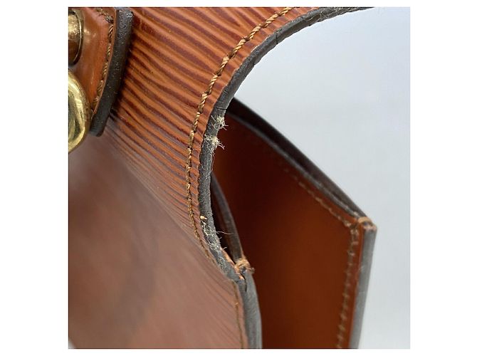 Borsa Louis Vuitton Epi Monceau in Kenyan Brown - vista 6