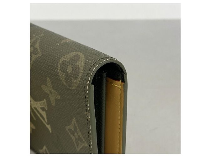 Louis Vuitton Monogram Surplus Portefeuille Brazza Long Wallet - vista 6